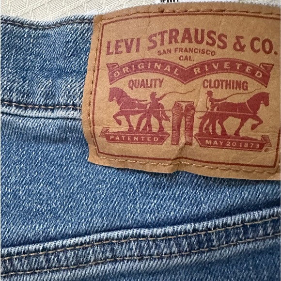 Levi's Mom Jean High Waisted Women's 30 Medium Blue Stretch Denim Distressed - Picture 7 of 12